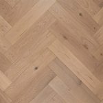 artisan eng oak herringbone click prime invisible, light brushed & lacquered 150x600