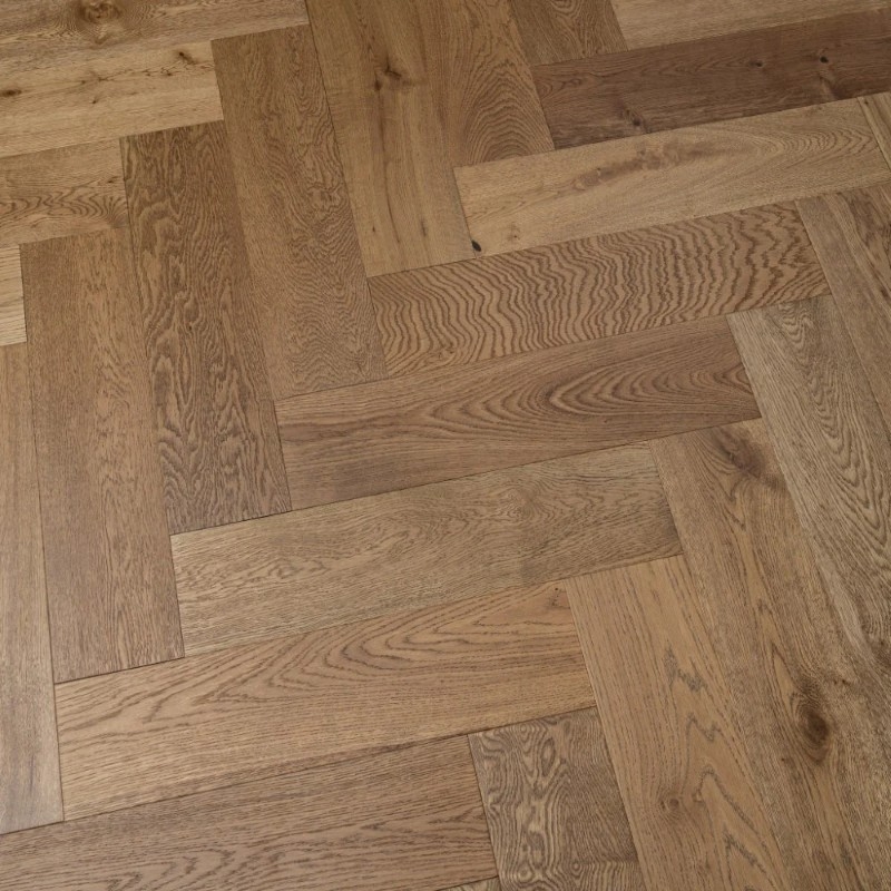 artisan eng oak herringbone click smoked stain, brushed & oiled 150x600 b