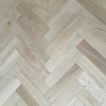 artisan eng oak herringbone invisible, light brushed & matt lacquered 90x400