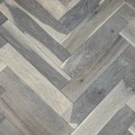 artisan eng oak herringbone smoked grey, brushed & matt lacquered 90x450 (10/3mm)