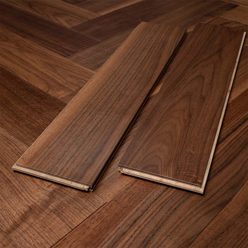 artisan eng walnut herringbone natural, smooth & uv lacquered 125x600 b