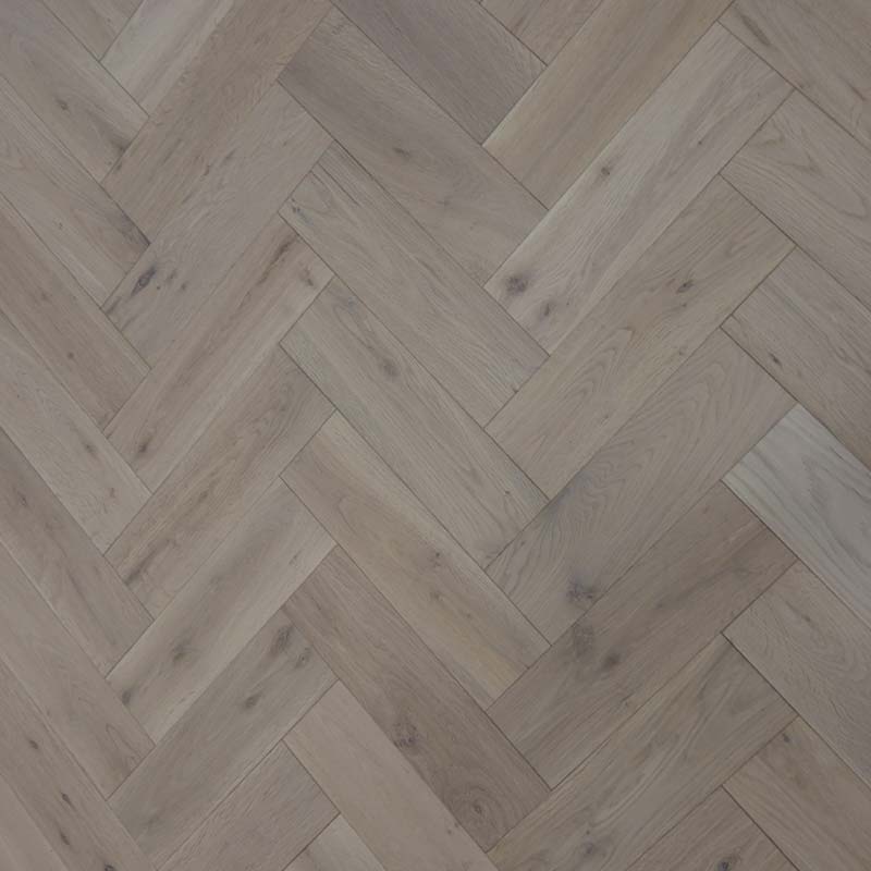 artisan solid oak herringbone invisible, smooth & lacquered 90x300