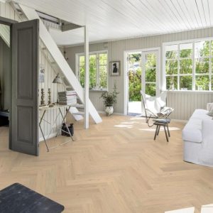 kahrs engineered oak cd creme white herringbone